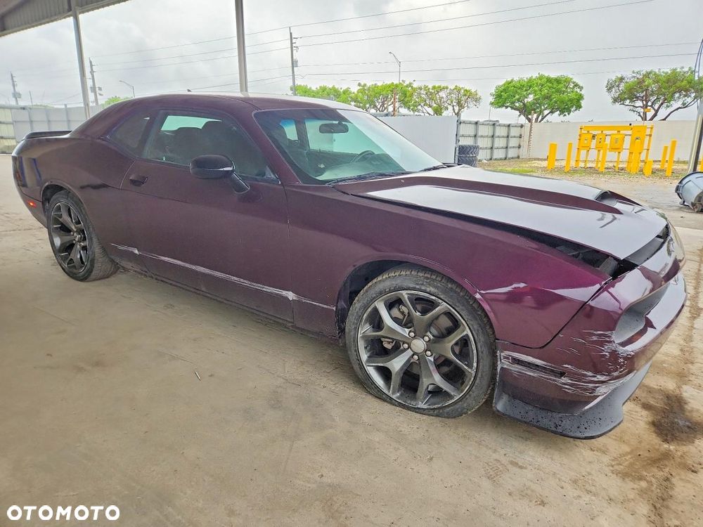 Dodge Challenger - 5