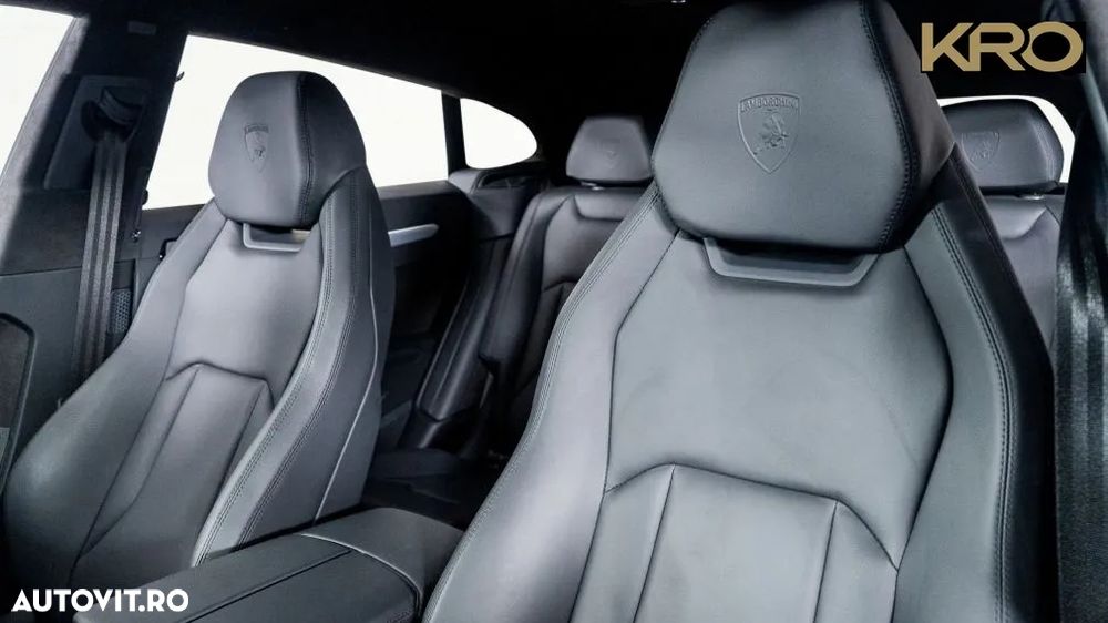Lamborghini URUS - 25