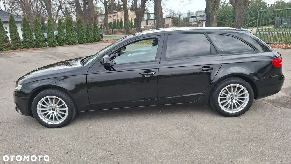 Audi A4 Avant 2.0 TDI DPF Ambiente - 2