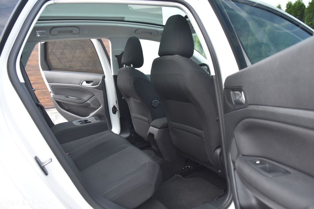 Peugeot 308 1.6 BlueHDi Allure S&S - 18