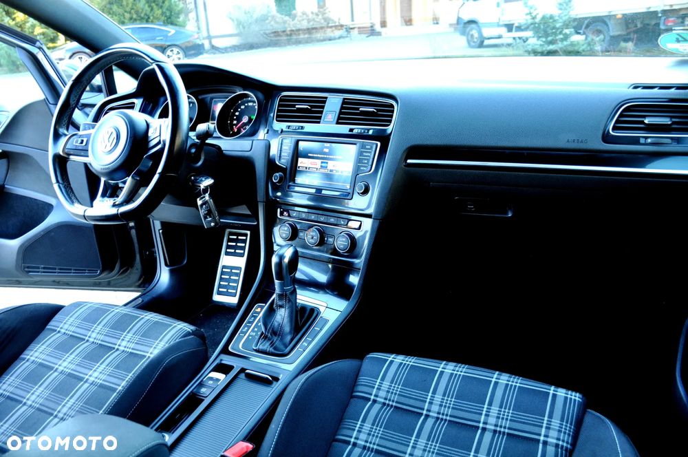 Volkswagen Golf GTD 2.0 TDI SCR DSG - 25