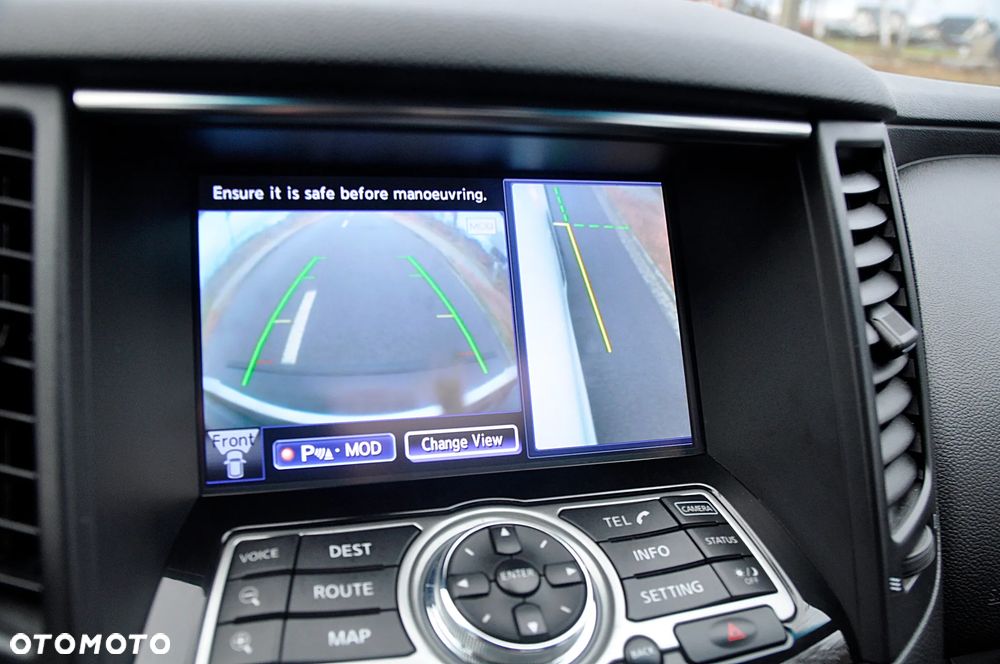 Infiniti QX70 3.0d S - 19