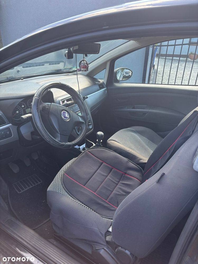 Fiat Grande Punto - 5