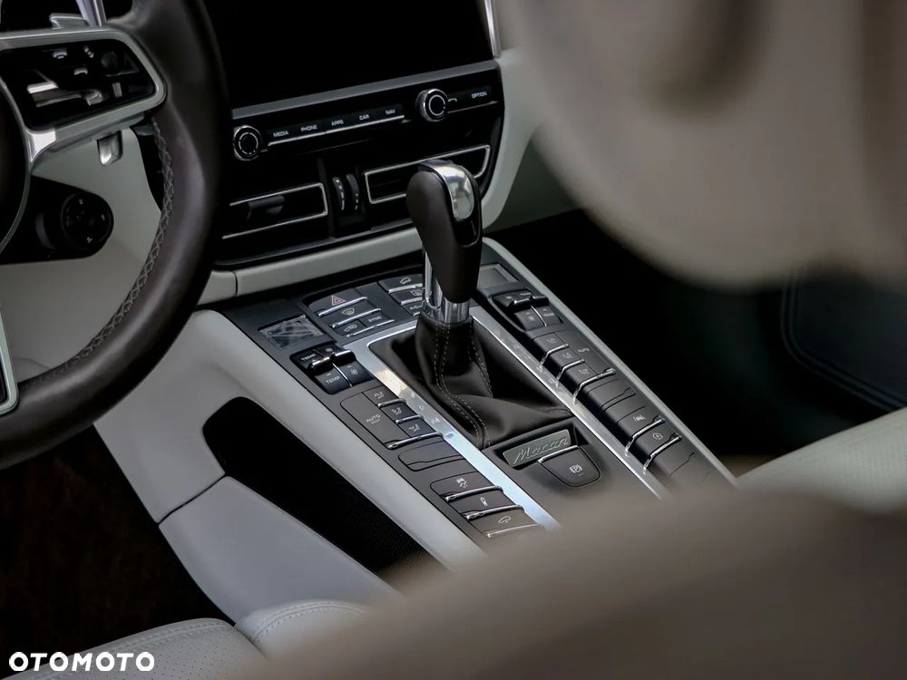 Porsche Macan S - 17
