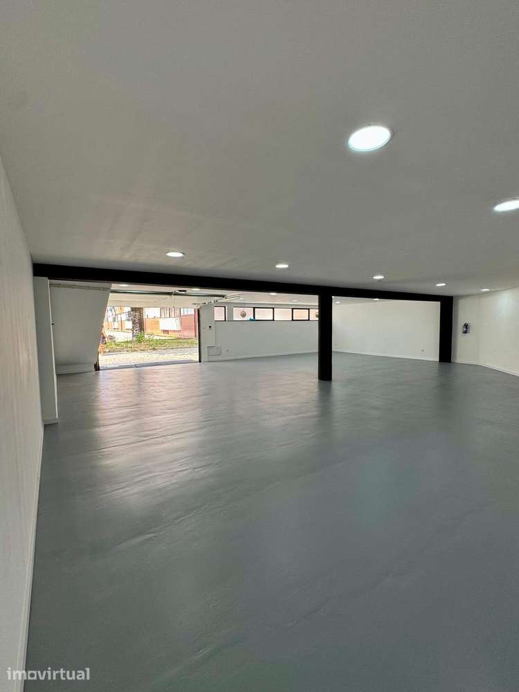 Garagem/Armazém para Arrendamento – Totalmente Restaurado - Grande imagem: 4/32