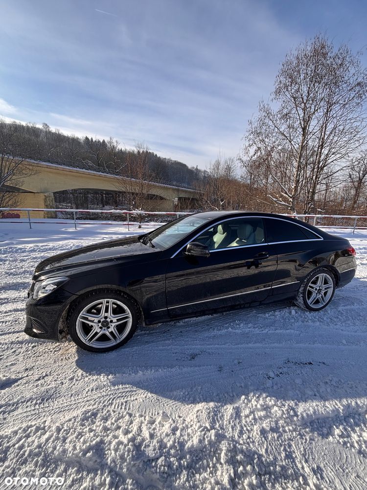 Mercedes-Benz Klasa E 220 CDI DPF BlueEFFICIENCY 7G-TRONIC Avantgarde - 12