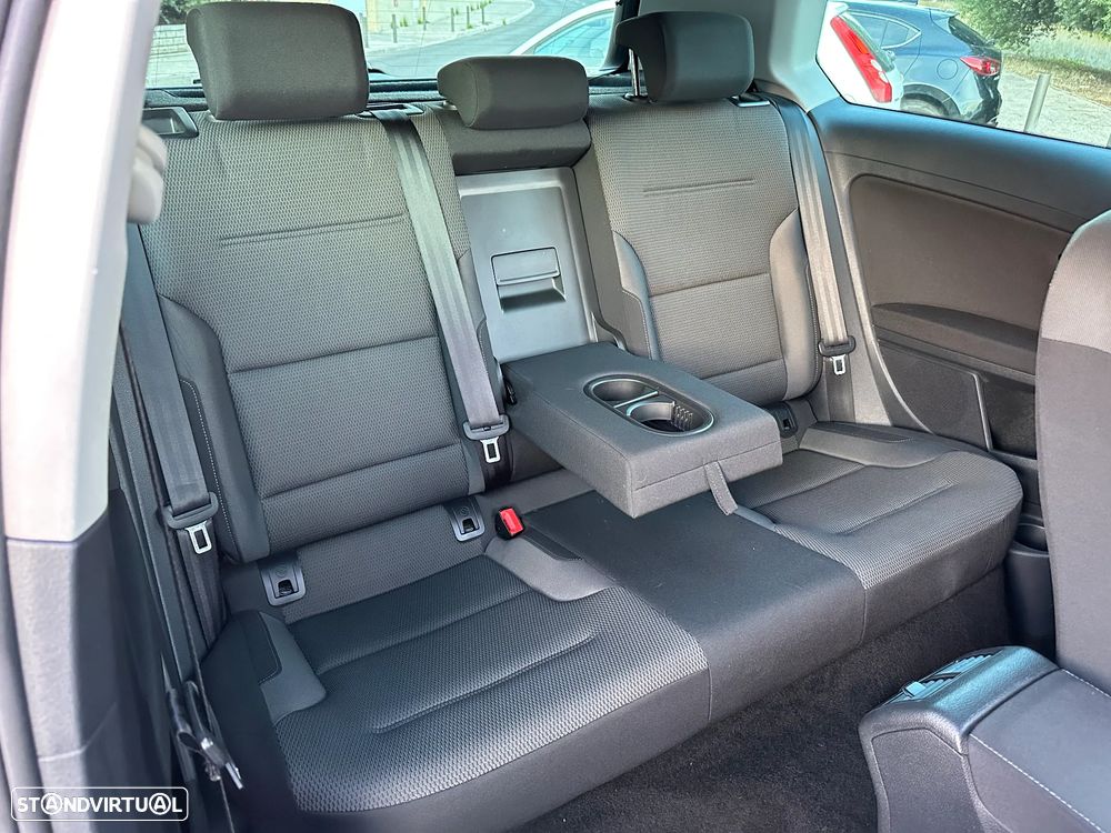 VW Golf 1.6 TDi R-Line - 12