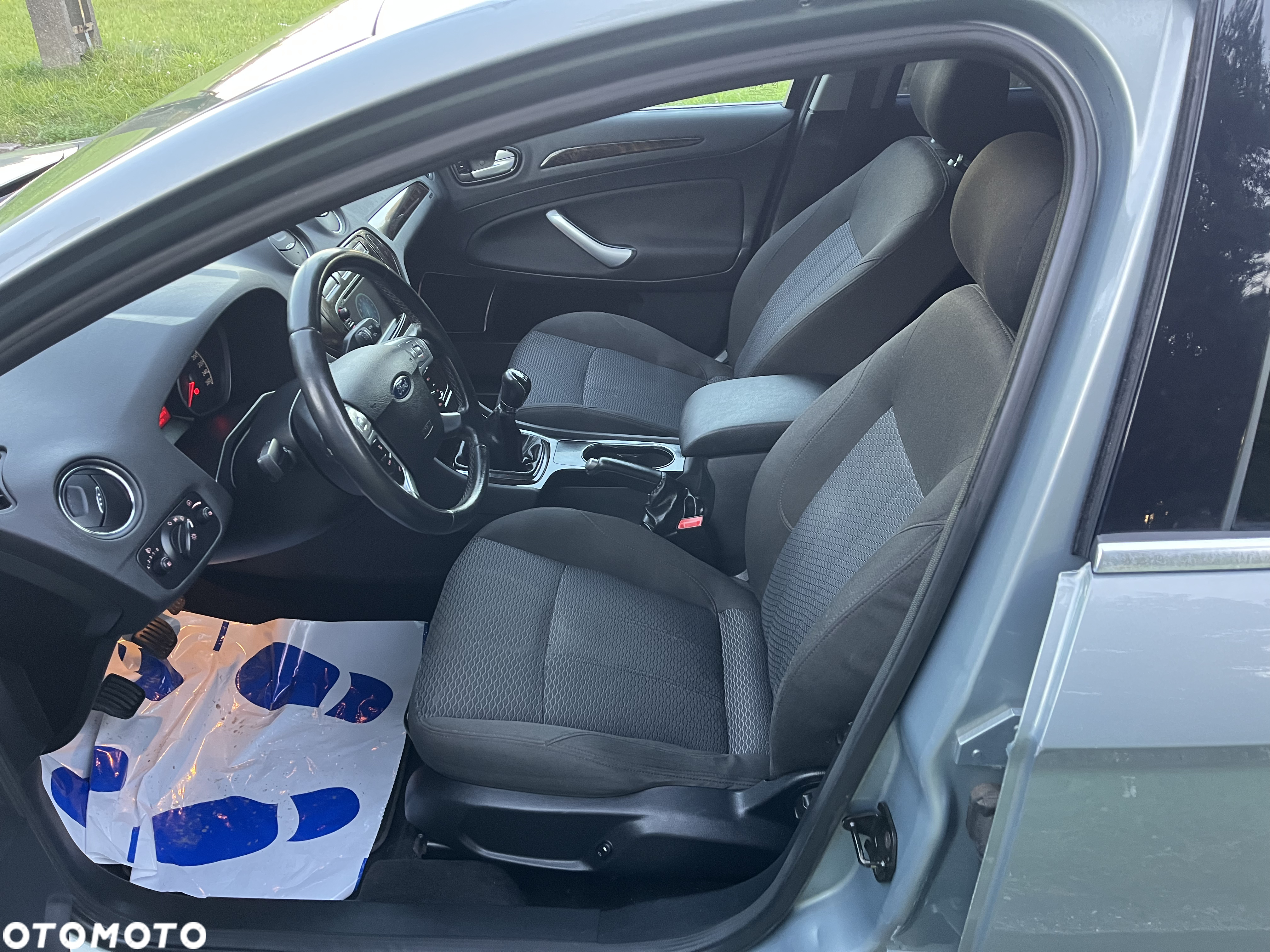 Ford Mondeo 2.0 Ghia - 7