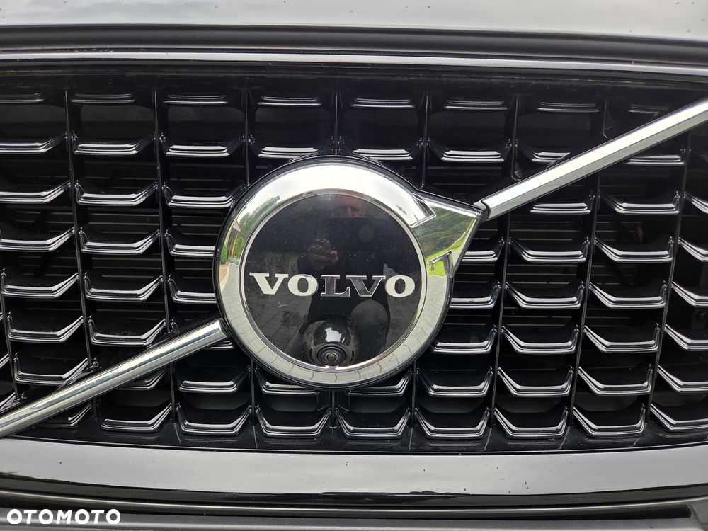 Volvo XC 60 B4 D Ultimate Dark - 19