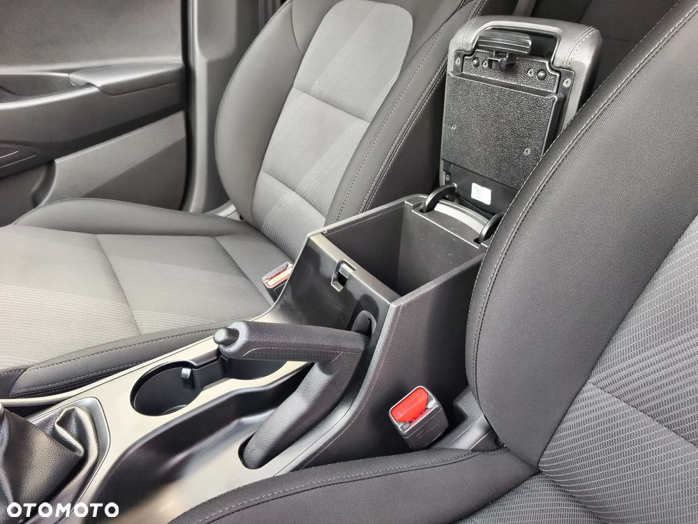 Hyundai Tucson 1.6 GDi Comfort 2WD - 25