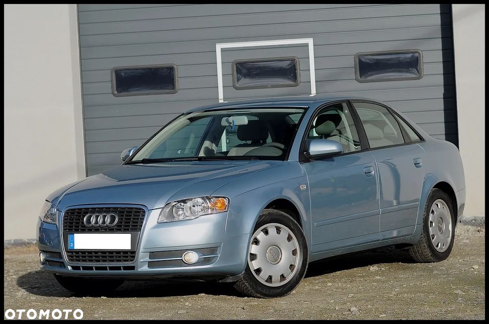 Audi A4 Limousine - 10