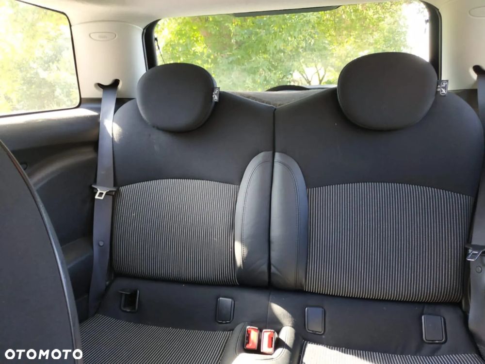 MINI Cooper Standard - 17