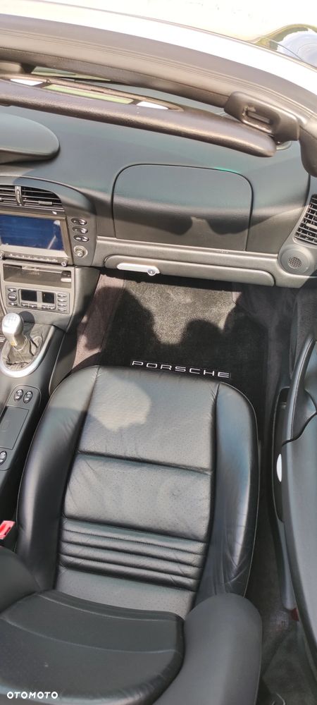 Porsche 911 Carrera Cabrio - 15