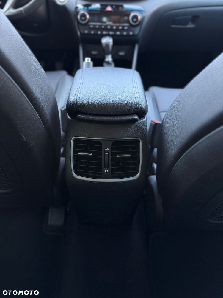 Hyundai Tucson 2.0 CRDI BlueDrive Style 2WD - 14