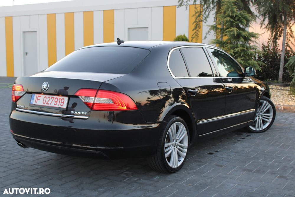 Skoda Superb 2.0 TDI Elegance DSG - 5