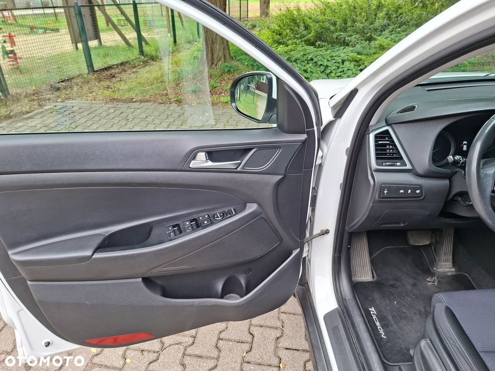 Hyundai Tucson 1.7 CRDI BlueDrive Style 2WD DCT - 37