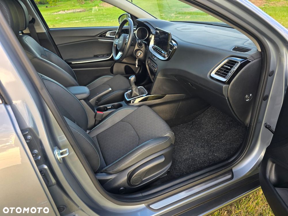 Kia XCeed 1.0 T-GDI Business Line - 16