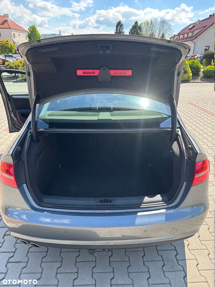 Audi A4 Limousine 2.0 TDI DPF multitronic Ambition - 11