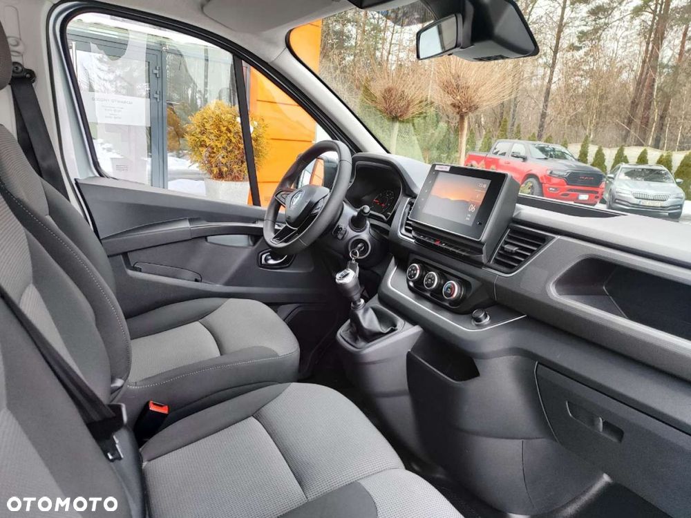 Renault Trafic - 12