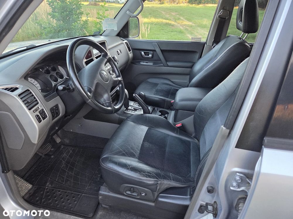 Mitsubishi Pajero 3.2 DID Instyle DAKAR - 9