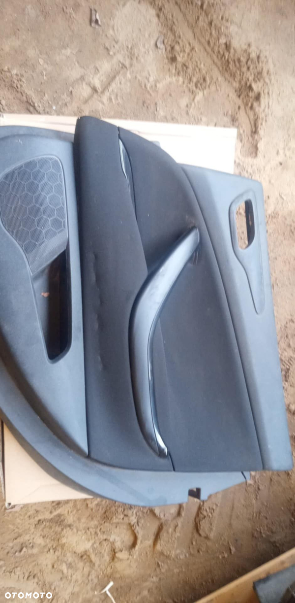 Boczek drzwi prawy tył Citroen C5 x7 III