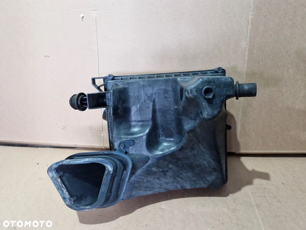Obudowa filtra powietrza Opel Zafira C 1.4 turbo 13325780 - 2