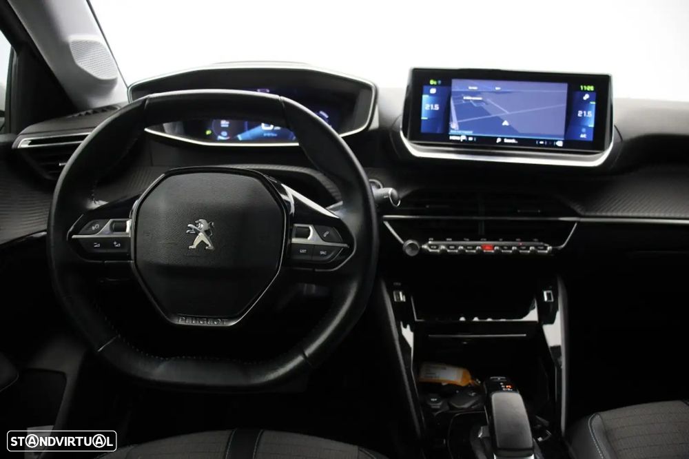 Peugeot e-208 Allure - 14