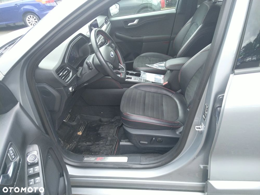 Ford Kuga - 18