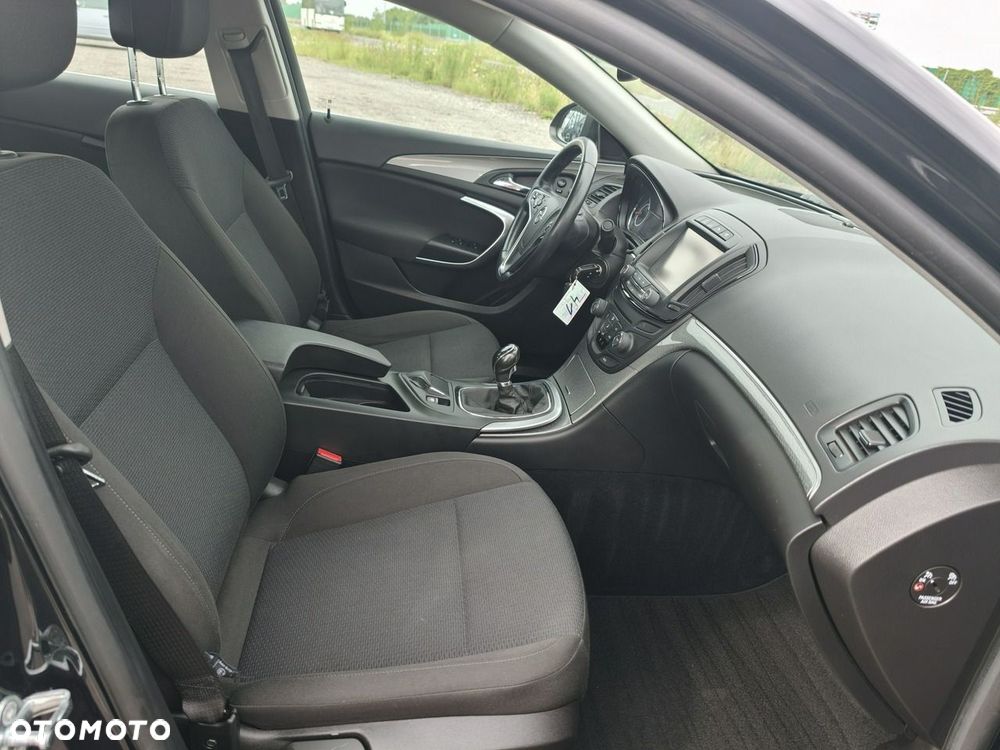 Opel Insignia - 23