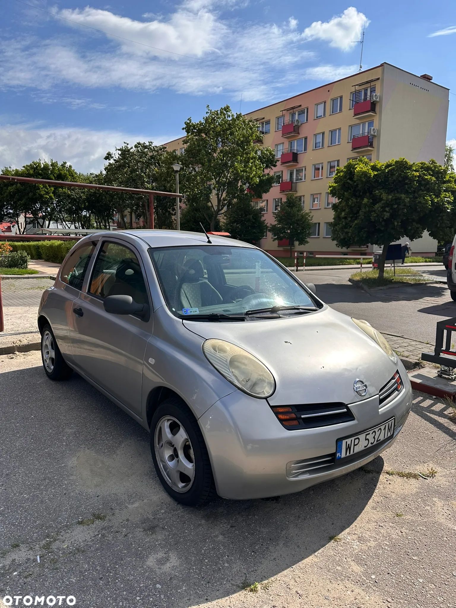 Nissan Micra - 1