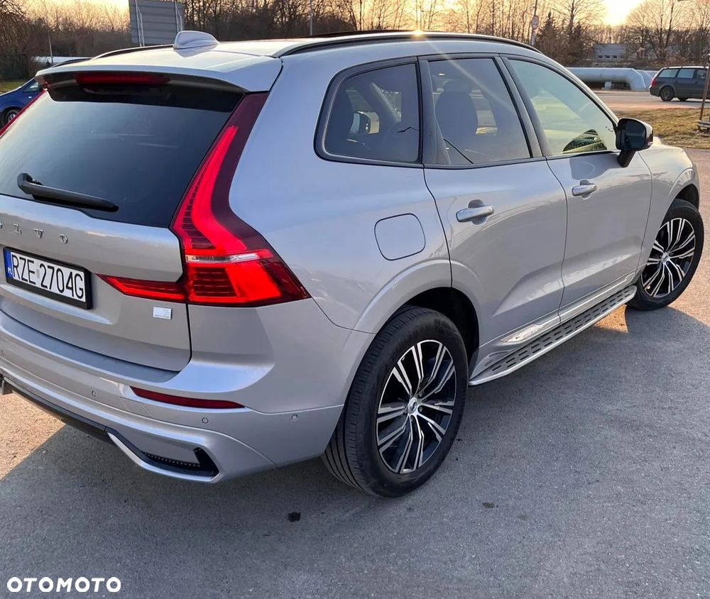 Volvo XC 60 T6 Plug-In Hybrid AWD Plus Black Edition - 12
