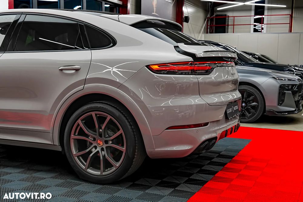 PORSCHE Cayenne Coupe 2022 — imagine 17