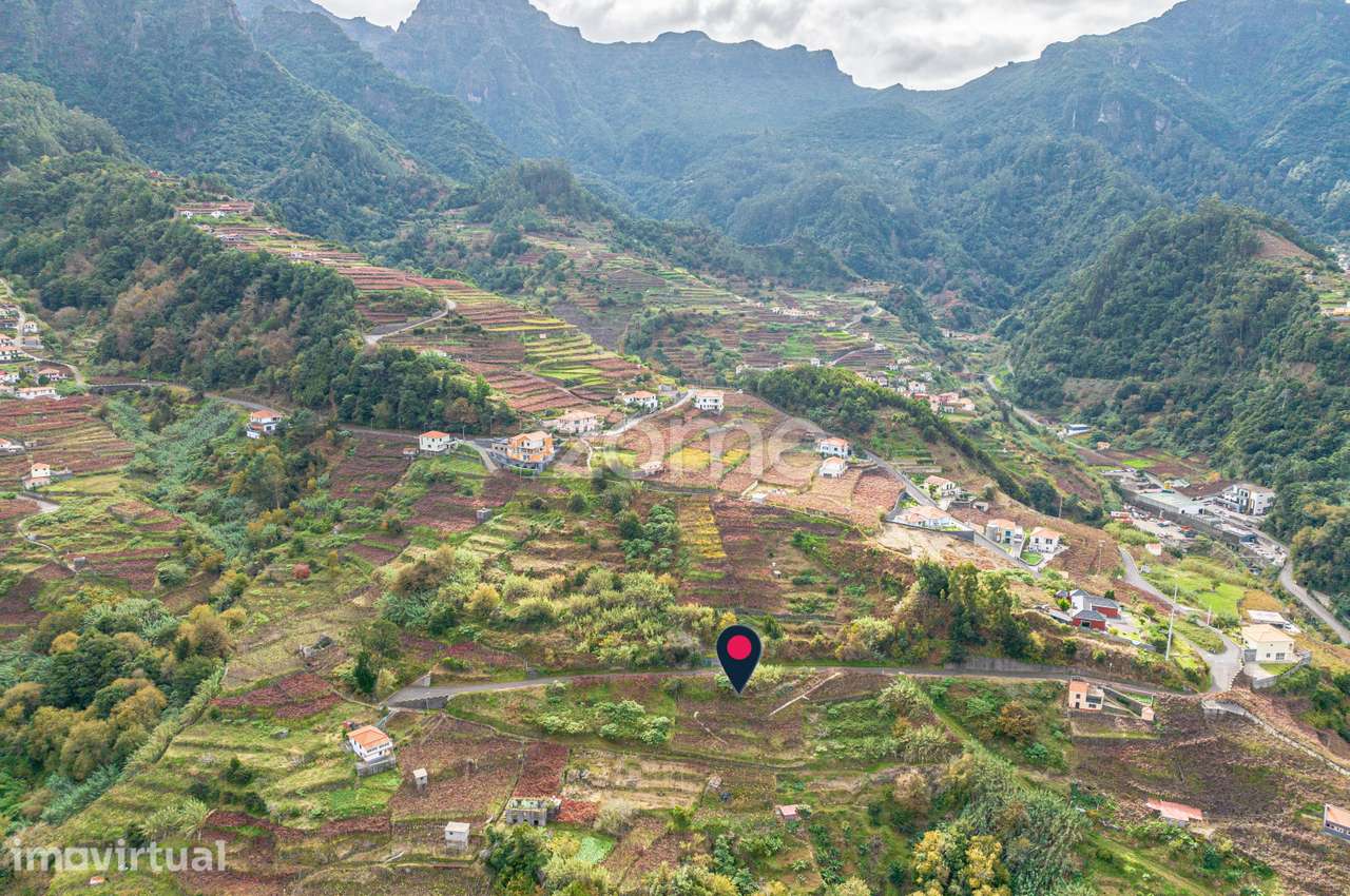 Refúgio perfeito com uma área de 1253 m2 em São Vicente - Grande imagem: 2/18