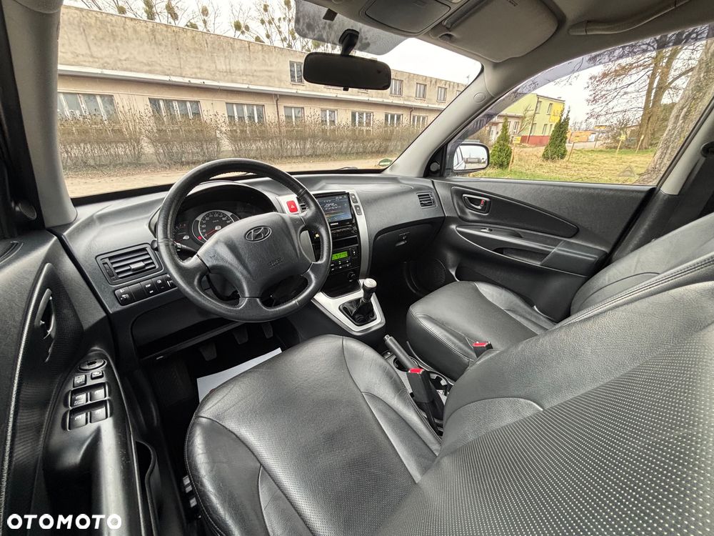 Hyundai Tucson 2.0 2WD GLS - 24