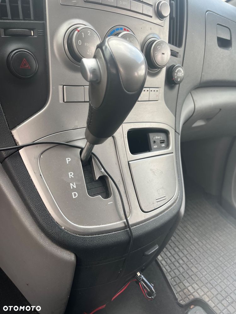 Hyundai H-1 ver-2-5-crdi-travel-trend - 8