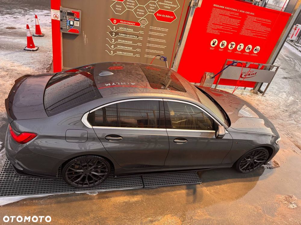 BMW Seria 3 330i xDrive - 3