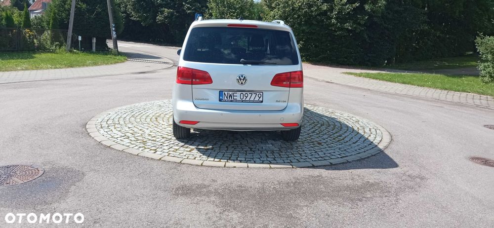 Volkswagen Touran - 4