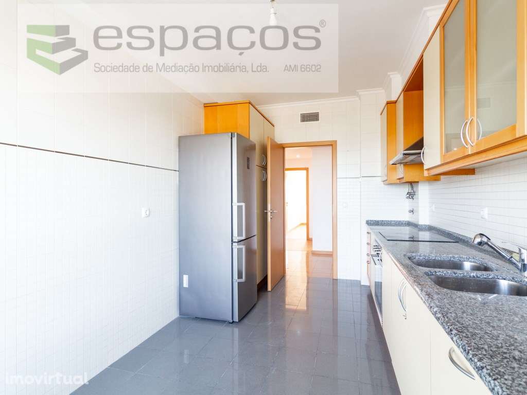 T2 na Quinta da Parreirinha, Vista rio, Parqueamento e arrecadação - Grande imagem: 2/24