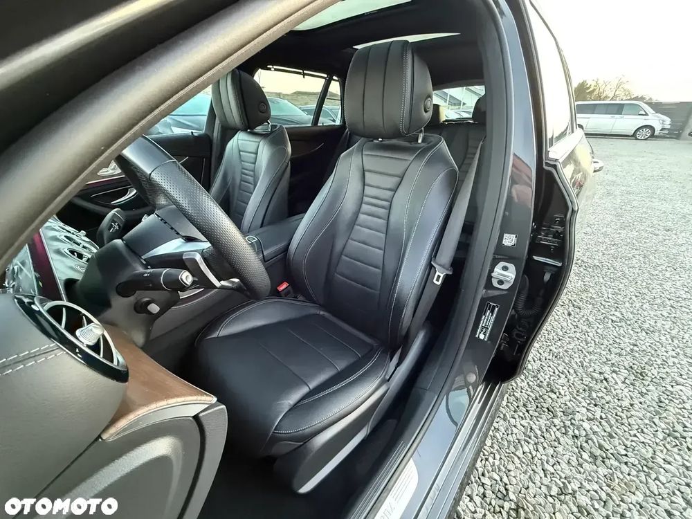 Mercedes-Benz Klasa E 300 de PHEV 4-Matic AMG 9G-Tronic - 28