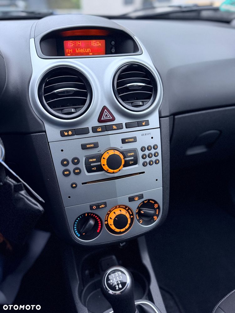 Opel Corsa 1.4 16V Innovation 110 Jahre - 21