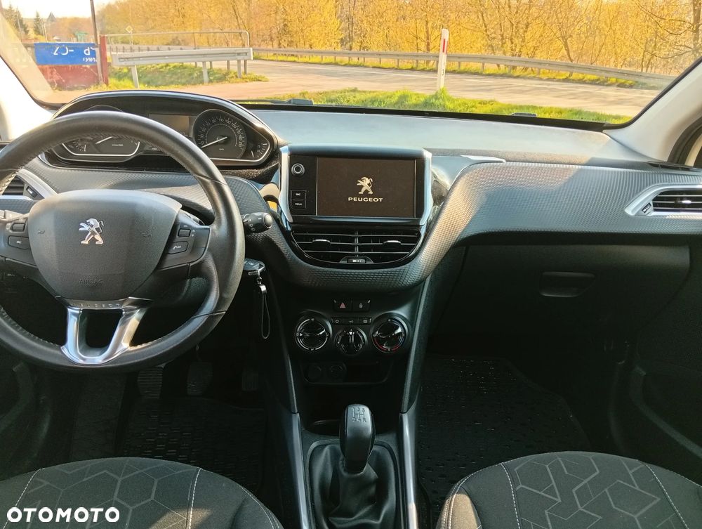 Peugeot 2008 PureTech 82 Active - 12