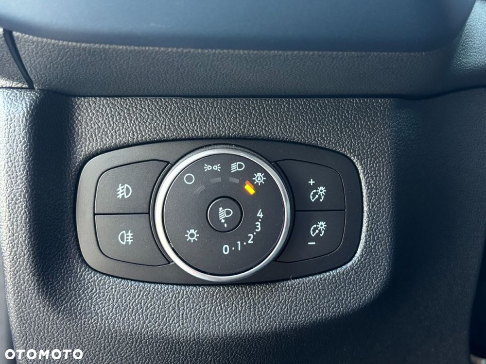 Ford Tourneo Courier - 27