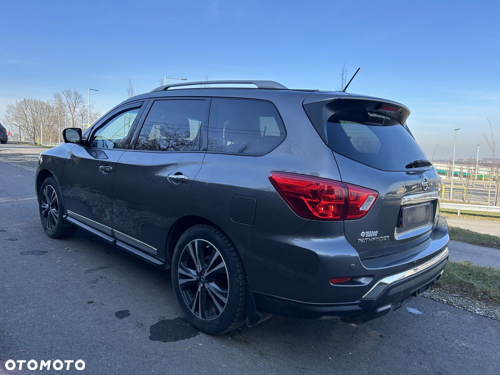 Nissan Pathfinder - 4