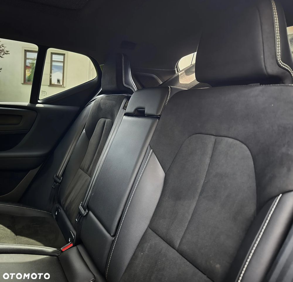 Volvo XC 40 T5 AWD R-Design - 19