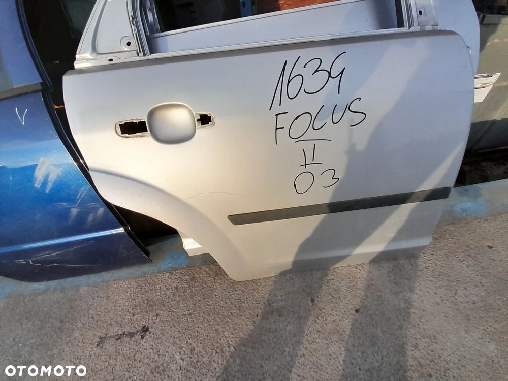 FORD FOCUS MK2 DRZWI PRAWE TYLNE PRAWY TYŁ KOLOR: 03 - 1