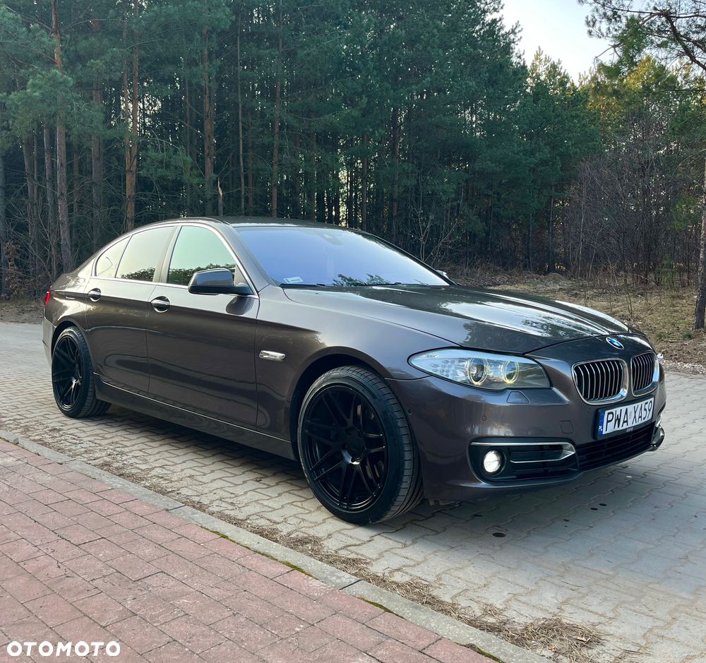 BMW Seria 5 ver-520d-xdrive-luxury-line - 11