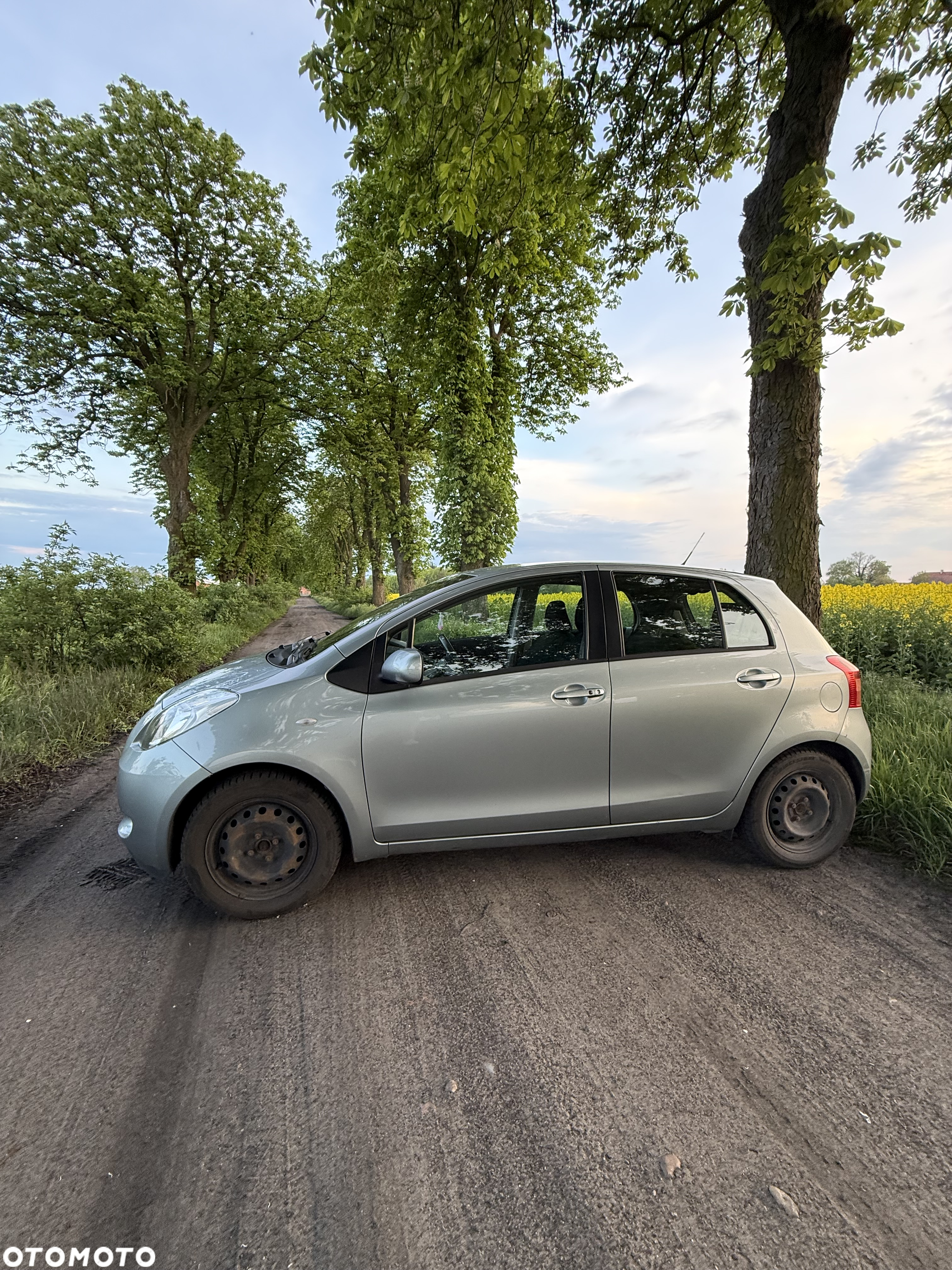 Toyota Yaris 1.3 Sol - 4