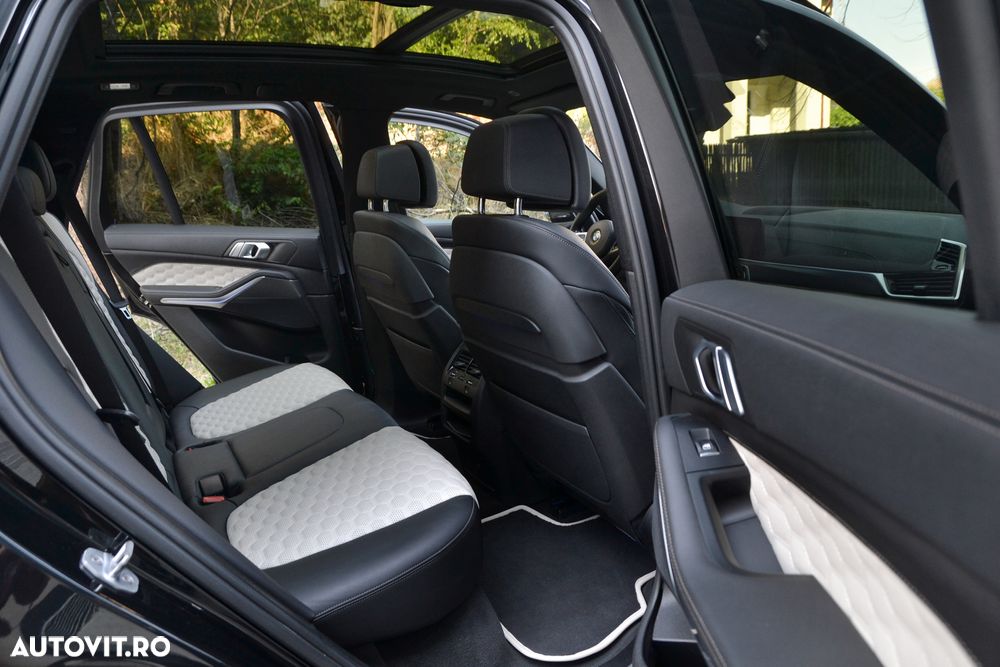 BMW X5 M M50d - 14