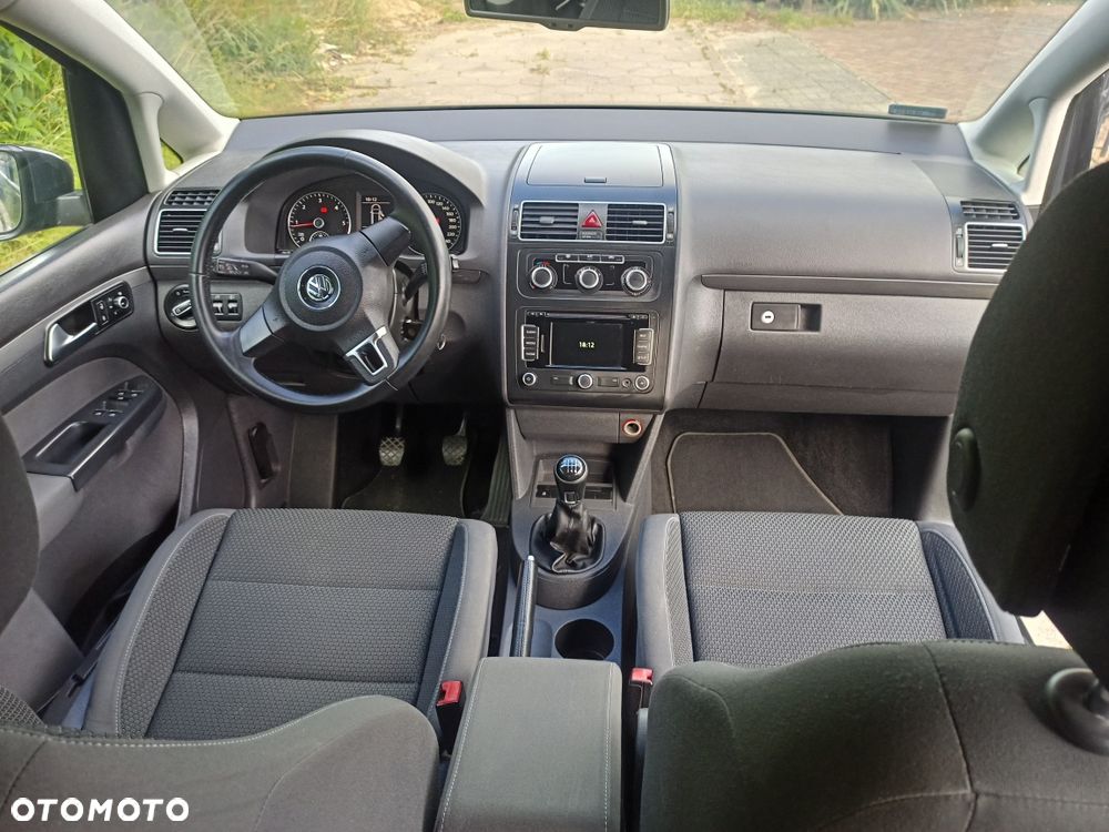 Volkswagen Touran - 3