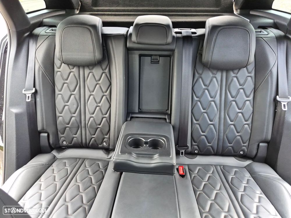Peugeot 3008 1.5 BlueHDi GT Line EAT8 - 16